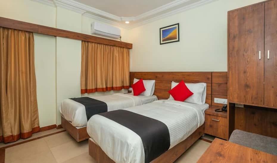 Hotel Savi Inn 班加罗尔 外观 照片